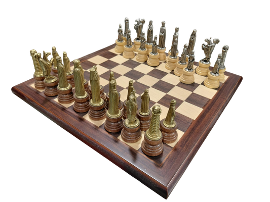 Scacchiera con scacchi in legno e metallo "Medievale"