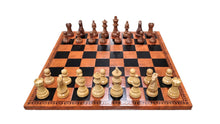Carica l&#39;immagine nel visualizzatore di Gallery, Scacchiera in similpelle 40x40 con scacchi in legno di palissandro intagliati

