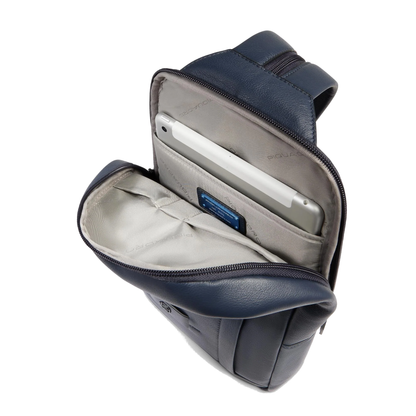Monospalla porta iPad® in pelle con portabilità a zaino "Russell" Piquadro (disponibile in due colori)