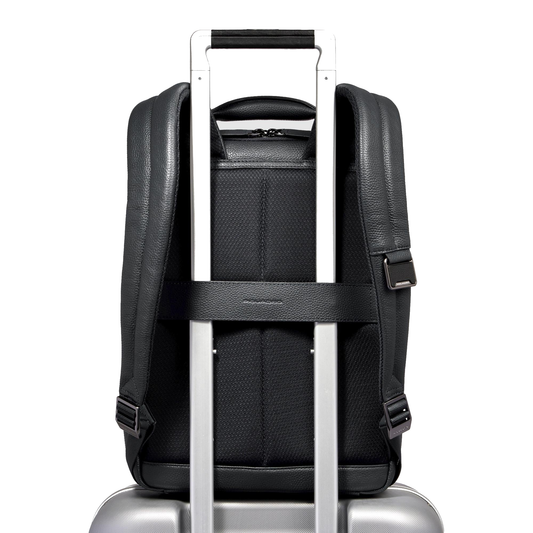 Zaino da viaggio porta pc 15,6  in pelle con porte USB e USB Type C "Modus Special Bag Motic" Piquadro