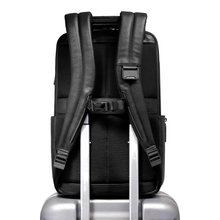 Carica l&#39;immagine nel visualizzatore di Gallery, Zaino da viaggio porta pc 15,6 in pelle &quot;Modus Special&quot; Piquadro
