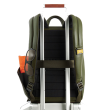 Carica l'immagine nel visualizzatore di Gallery, Zaino portacomputer 15,6" in pelle "Russell" Piquadro (disponibile in tre colori)
