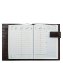 Carica l&#39;immagine nel visualizzatore di Gallery, Porta agenda settimanale in pelle Bluesquare Piquadro
