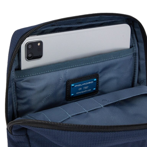 Borsello porta  iPad®Air-iPad Pro 9.7/iPad 10.5 in tessuto e pelle Wollem Piquadro blu