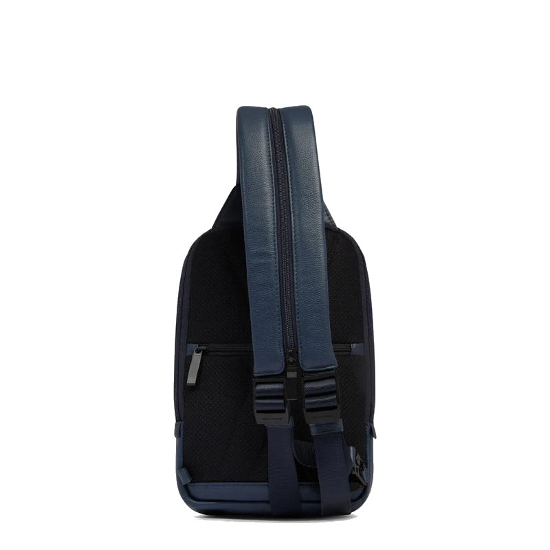Monospalla porta iPad®mini in pelle "Ael" Piquadro (disponibile in tre colori)