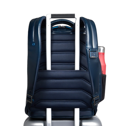 Zaino da viaggio fastcheck portacomputer 15,6" in pelle "Bluesquare" Piquadro (disponibile in due varianti)