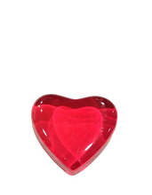 Carica l'immagine nel visualizzatore di Gallery, Fermacarte "Cuore in vetro" piccolo (disponibile in diversi colori)
