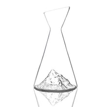 Carica l&#39;immagine nel visualizzatore di Gallery, Caraffa &quot;Topographic: Matterhorn&quot;
