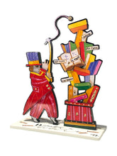Carica l'immagine nel visualizzatore di Gallery, Scultura in resina colorata di Francesco Musante: "Domatore di Libri"
