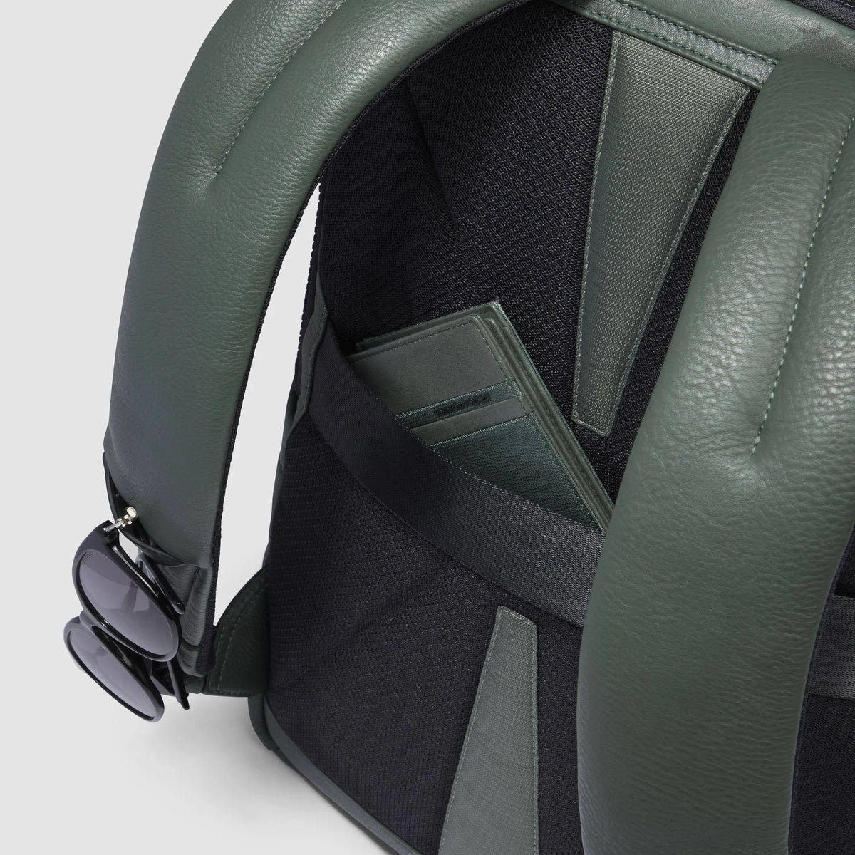 Zaino portapc 14" in pelle "Than"  Piquadro