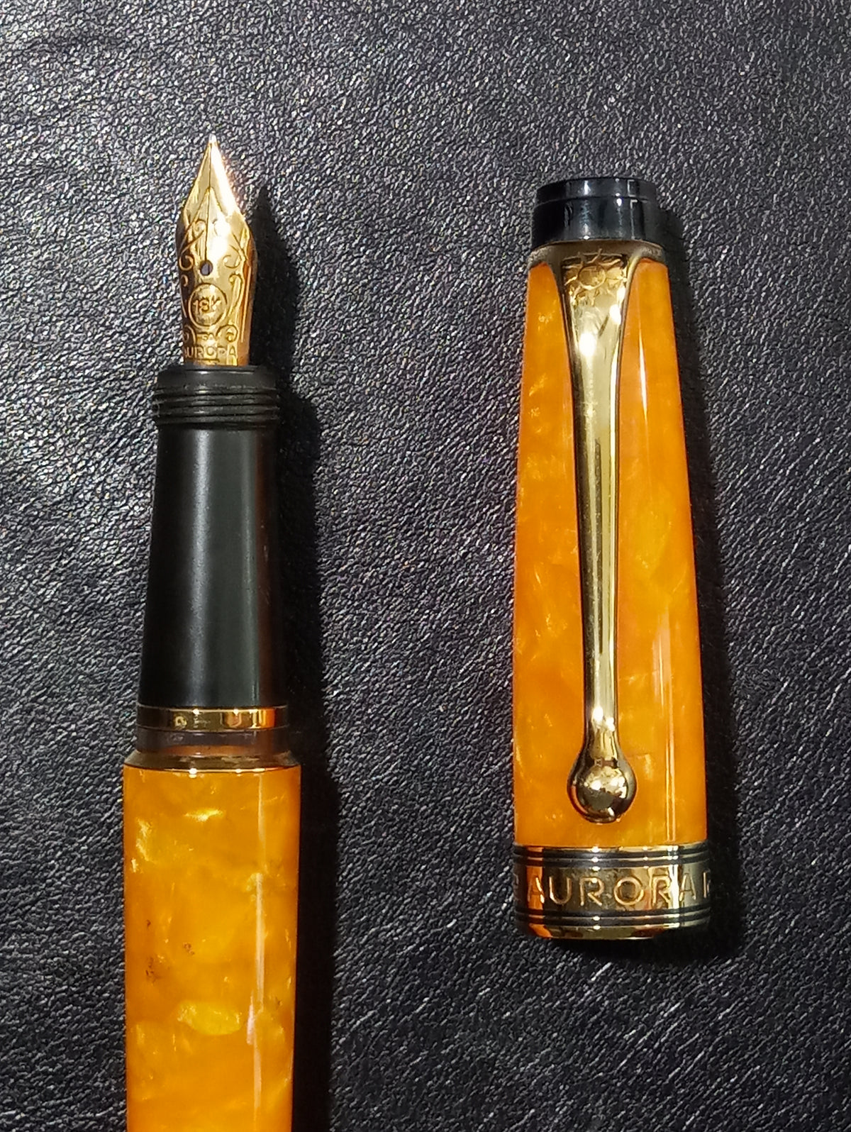Penna stilografica Aurora Sole Aurea Minima (edizione numerata)