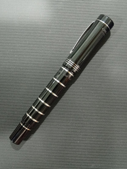 Penna stilografica edizione limitata Delta Circle of Life Black