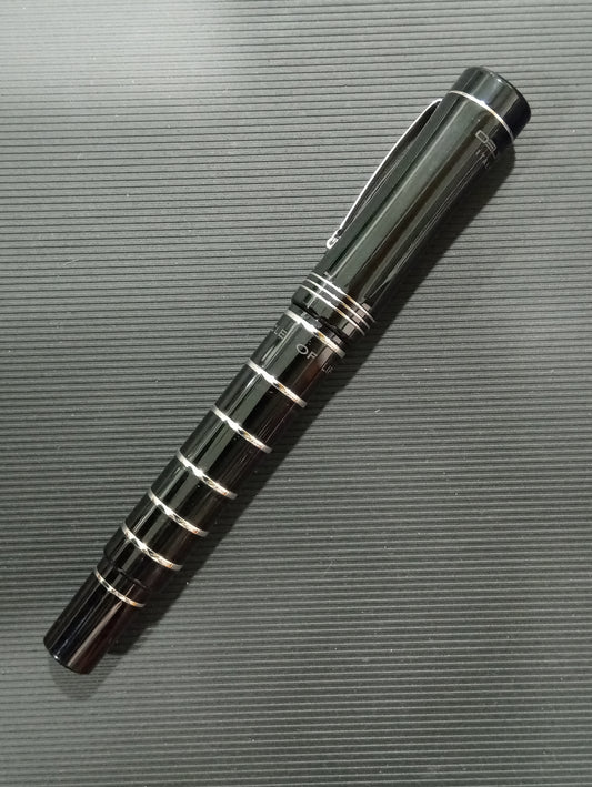 Penna stilografica edizione limitata Delta Circle of Life Black