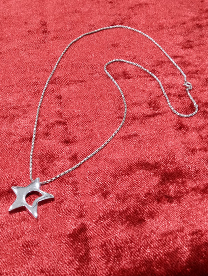 Collana in argento con ciondolo a stella