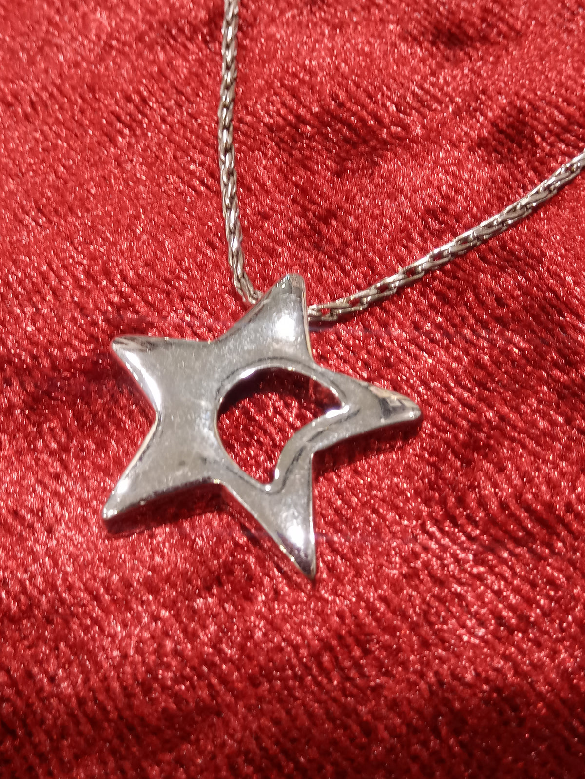 Collana in argento con ciondolo a stella