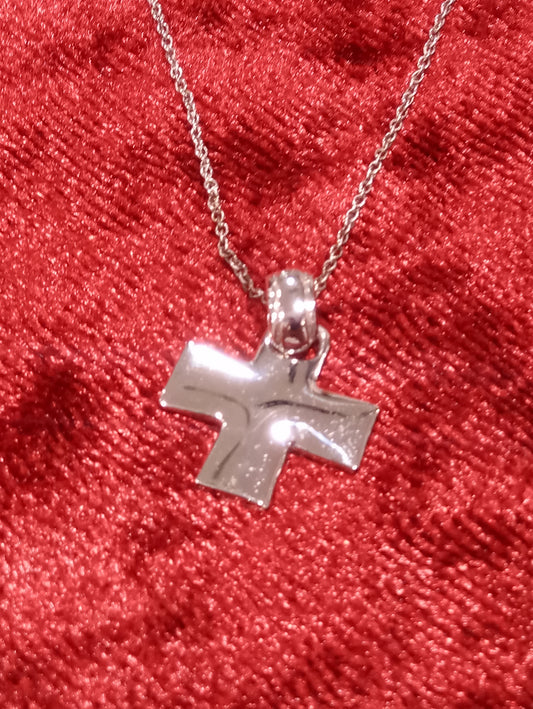 Collana in argento con ciondolo a croce