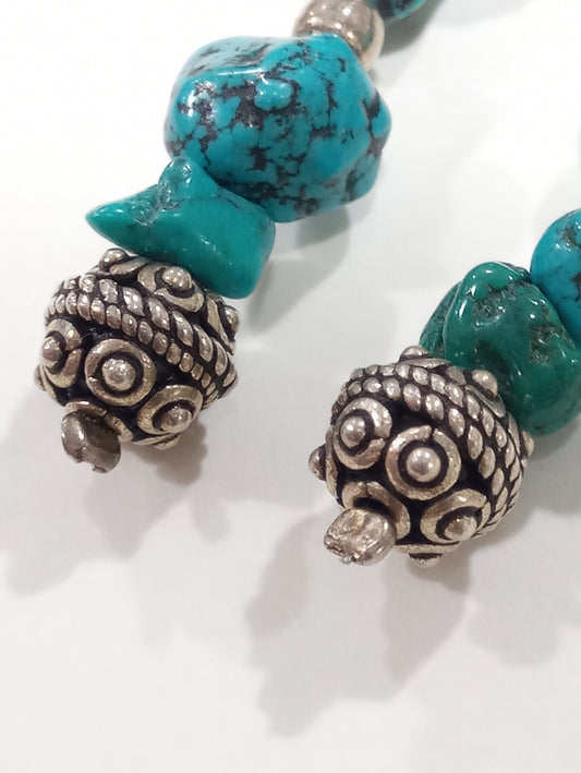 Orecchini pendenti in argento e turchesi
