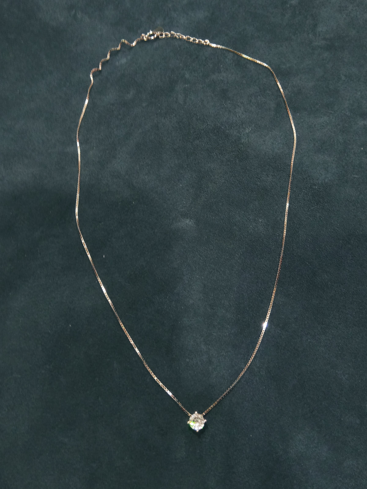 Girocollo in argento con punto luce 0,05 ct