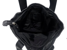 Carica l&#39;immagine nel visualizzatore di Gallery, Shopping bag media in pelle nera Piquadro interno

