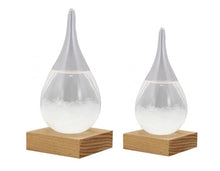 Carica l&#39;immagine nel visualizzatore di Gallery, Storm Glass Barometro di Fitzroy a forma di goccia (disponibile in due dimensioni)
