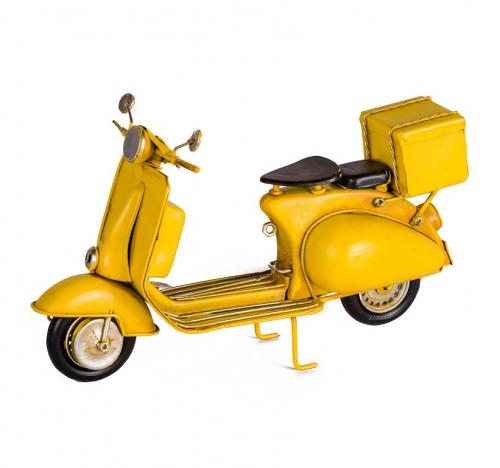 Modellino scooter giallo con bauletto