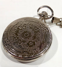 Carica l&#39;immagine nel visualizzatore di Gallery, Orologio da tasca a doppia cassa in metallo con datario  retrp
