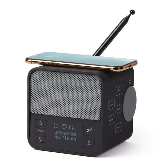 Radiosveglia con caricabatterie wireless e speaker bluetooth Lexon Oslo + antracite