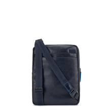 Carica l'immagine nel visualizzatore di Gallery, Borsello da uomo porta IPAD®AIR-IPAD PRO 9.7/11" in pelle BlueSquare Piquadro (disponibile in diversi colori)
