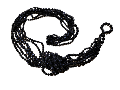 Collana centoperle a quattro fili con nodo in pietre nere sfaccettate