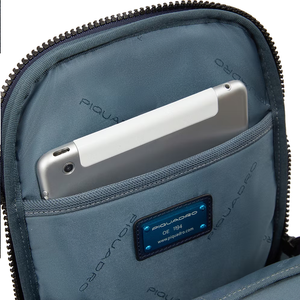 Monospalla porta iPad®mini in pelle portabile a zaino "Finn" Piquadro  blu