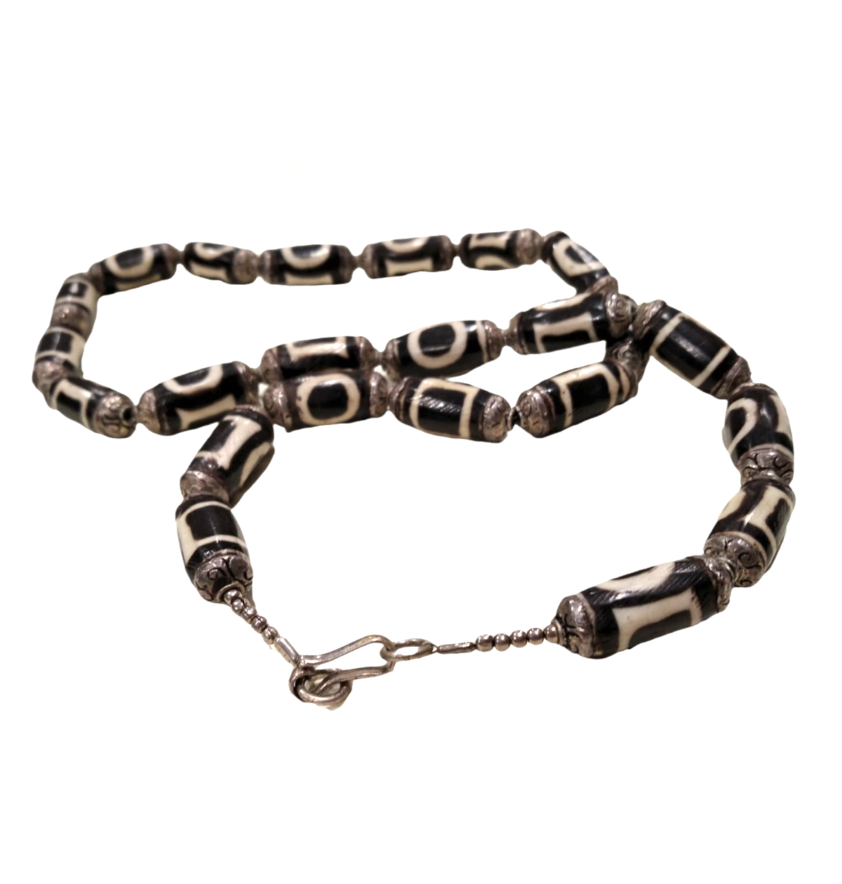 Collana girocollo in conchiglia con elementi in argento