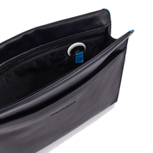 Carica l&#39;immagine nel visualizzatore di Gallery, Pochette in pelle porta iPad® &quot;Blue Square&quot; Piquadro  nero
