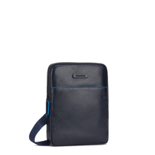 Carica l'immagine nel visualizzatore di Gallery, Borsello da uomo porta IPAD®AIR-IPAD PRO 9.7/11" in pelle BlueSquare Piquadro (disponibile in diversi colori)
