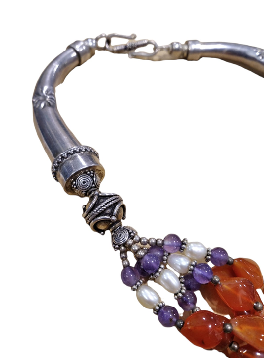 Collana girocollo in argento, corniola, perle e ametista