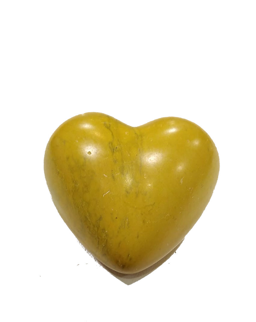 Cuore fermacarte in pietra saponaria gialla