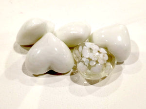 Cuoricini in vetro bianco (disponibili in diverse varianti)