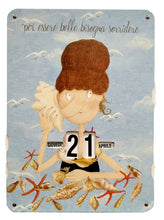 Carica l&#39;immagine nel visualizzatore di Gallery, Calendario perpetuo 36x26 &quot;Arcadia&quot; (disponibile in diversi soggetti) Donna con conchiglie
