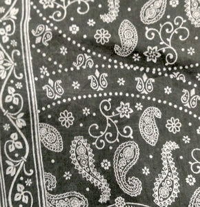 Sciarpa foulard in cotone e seta fantasia Cashmere Enrico Coveri grigio scuro