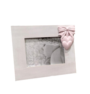 Portafoto in legno shabby con fiocco rosa e cuori in gesso "Pink Ribbon"