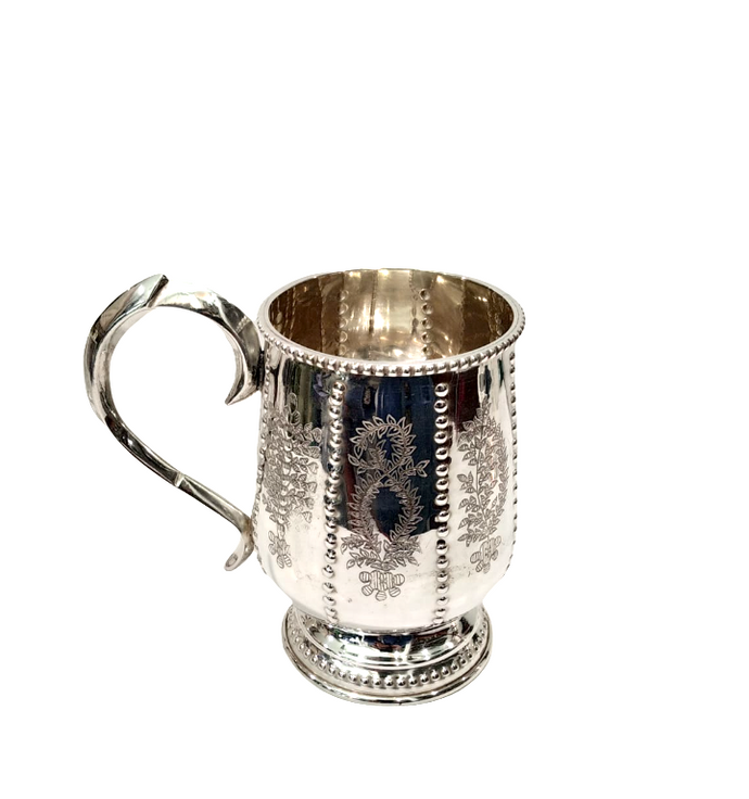 Boccale in Sheffiel con decoro a sferette sbalzate Jordan Sheffield Collection