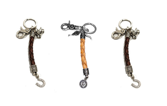 Portachiavi in alluminio e pelle con charms "Lucky" A.G. Spalding & Bros (disponibile in tre varianti)