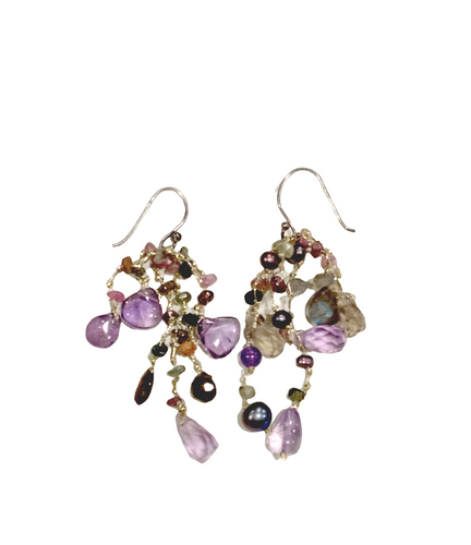 Orecchini pendenti in argento e grappolo di pietre naturali