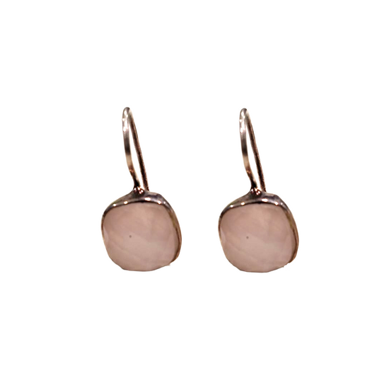 Orecchini con castone in quarzo rosa