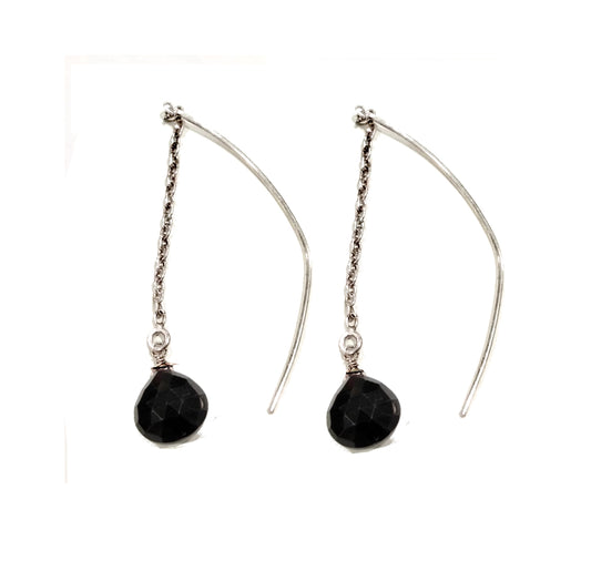 Orecchini in argento con catenina e pendente in onice