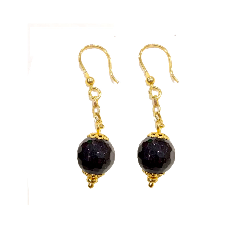 Orecchini in argento placcato oro con pendenti in onice