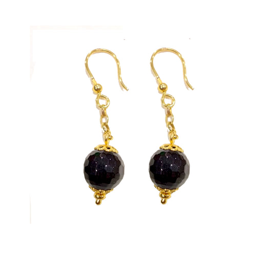Orecchini in argento placcato oro con pendenti in onice