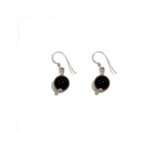 Orecchini in argento con perline di onice pendenti