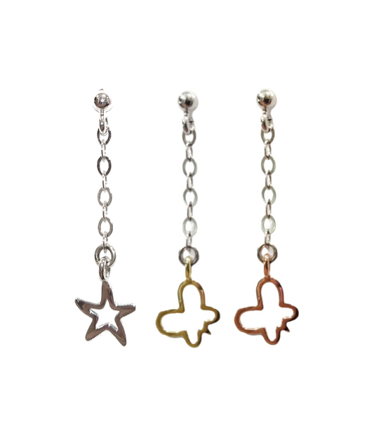 Orecchini pendenti in argento con charms 