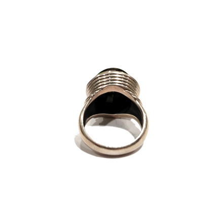 Anello a cupola in argento e onice