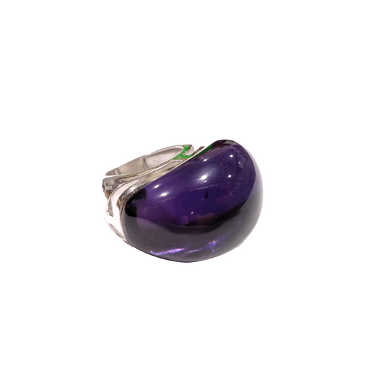 Anello in argento con pietra viola